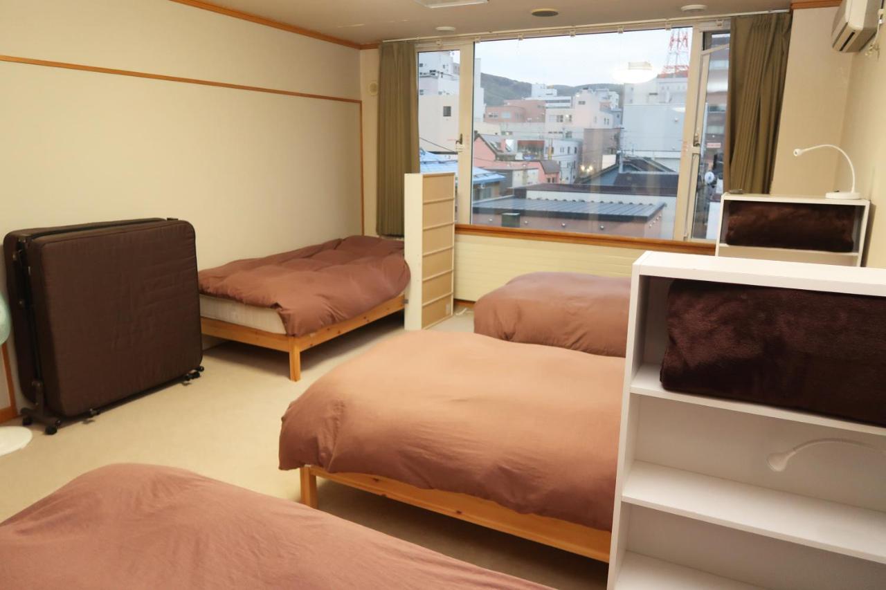 Otaru Ekimae Guest House Ito المظهر الخارجي الصورة